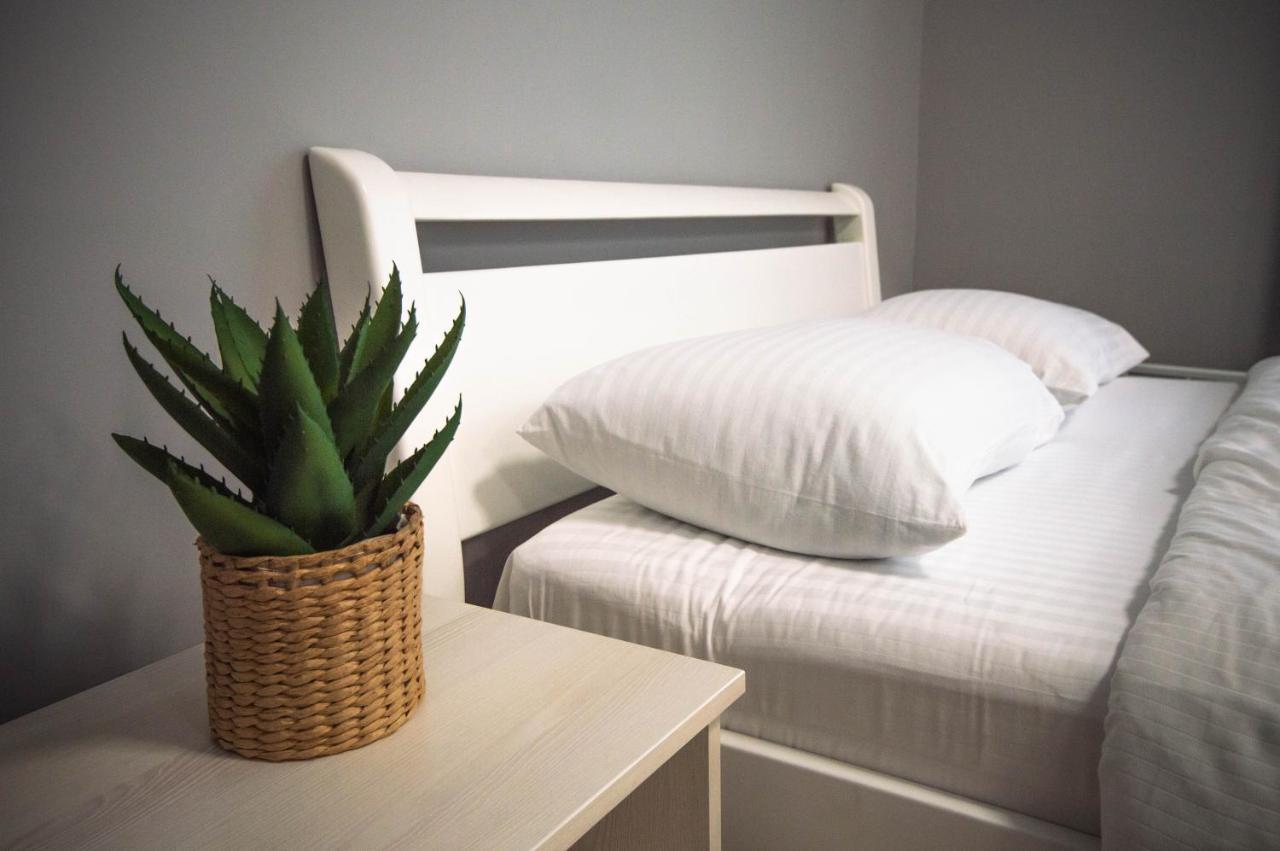 Lesi 3 Studio Apartment Kiev Extérieur photo