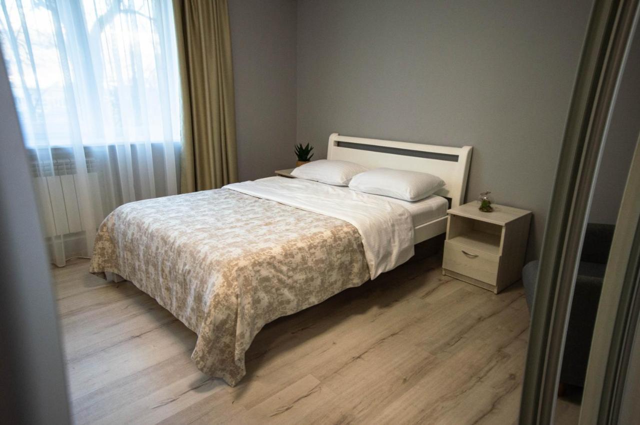 Lesi 3 Studio Apartment Kiev Extérieur photo